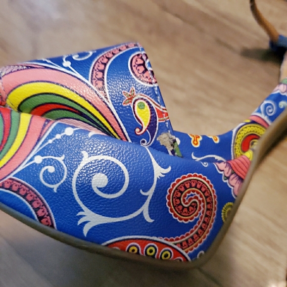 Chinese Laundry sandals size 8 - Picture 6 of 6